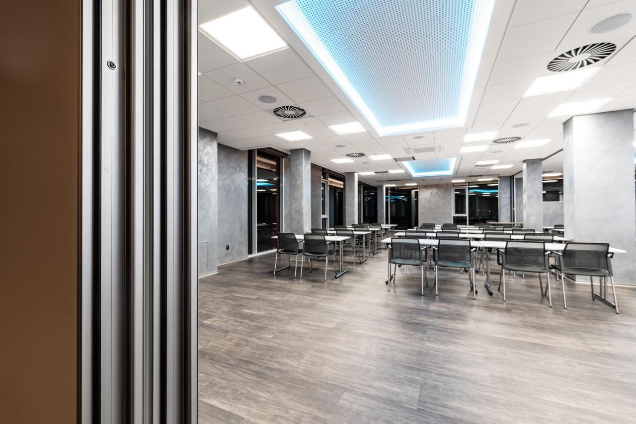Hotel Nutrend World à Olomouc Extérieur photo